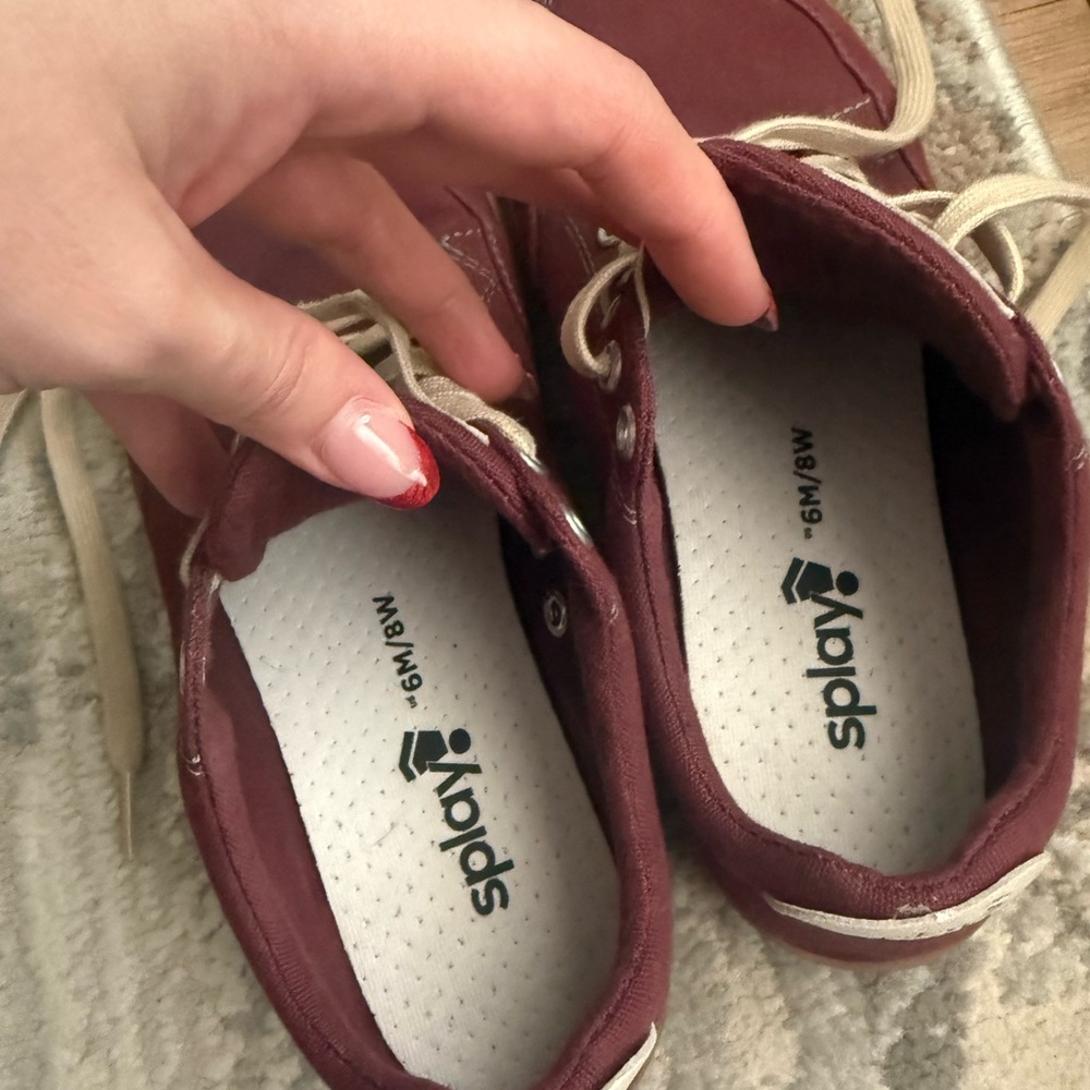 Splay Burgundy Casual Sneakers - Picture 2 of 3